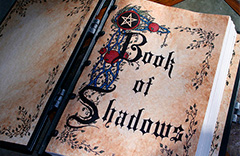 witch-prezent book-shadows